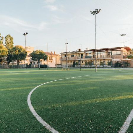 Bed and Breakfast Country Club Sport Alba Adriatica Esterno foto