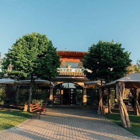 Bed and Breakfast Country Club Sport Alba Adriatica Esterno foto