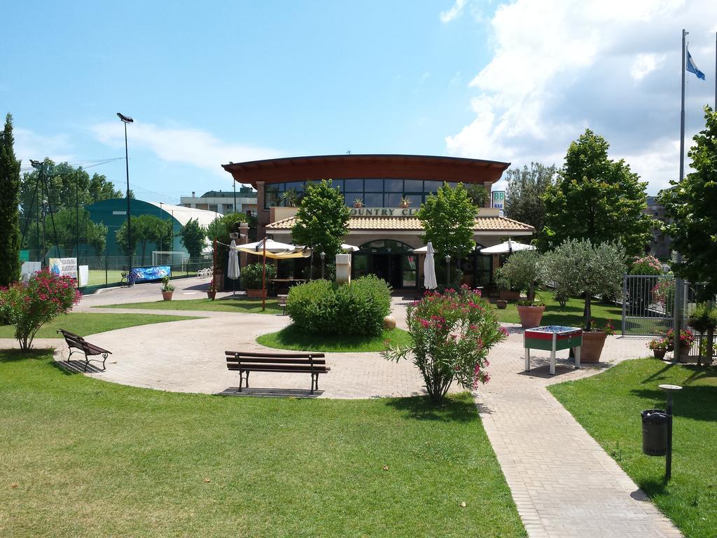 Bed and Breakfast Country Club Sport Alba Adriatica Esterno foto