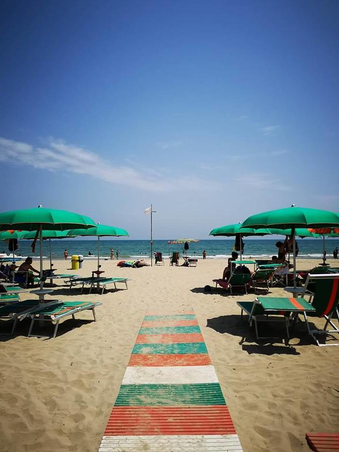 Bed and Breakfast Country Club Sport Alba Adriatica Esterno foto