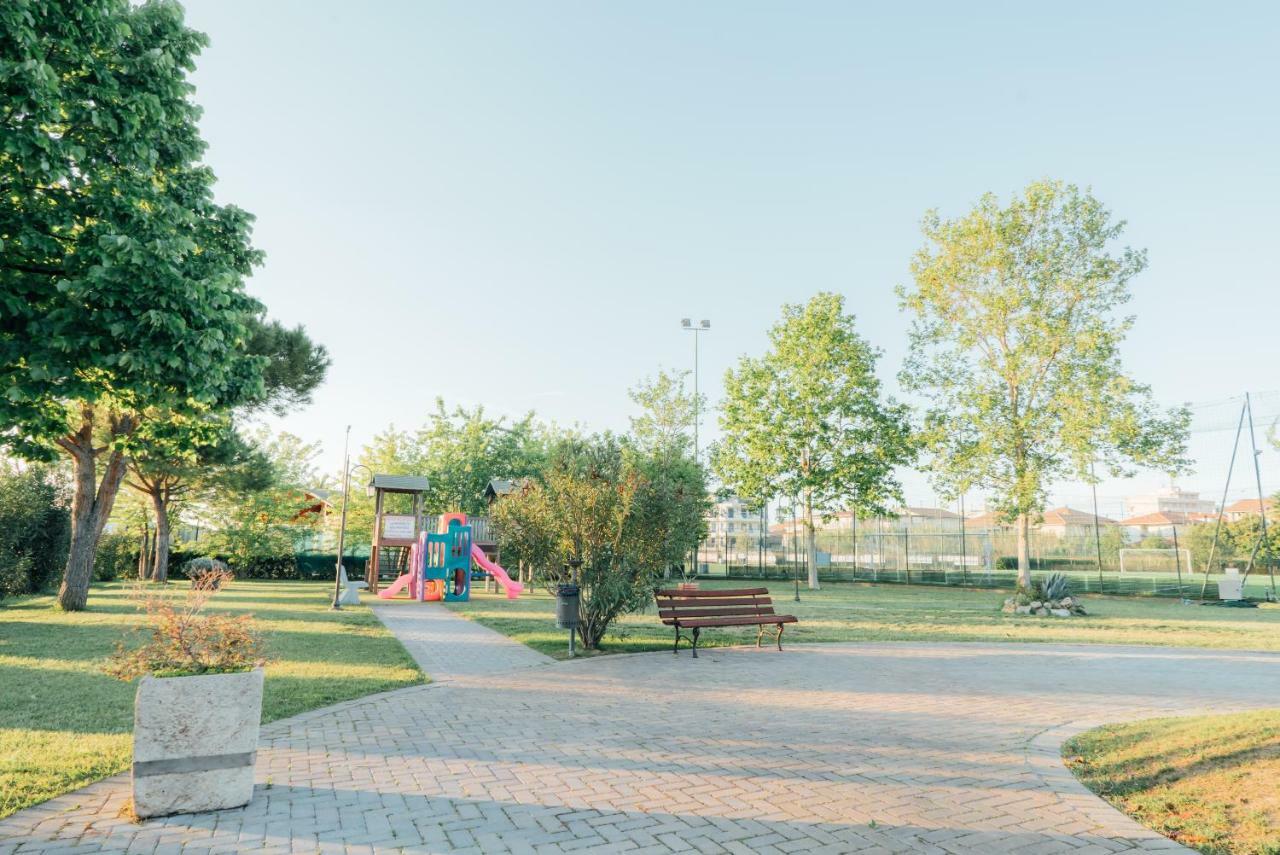 Bed and Breakfast Country Club Sport Alba Adriatica Esterno foto