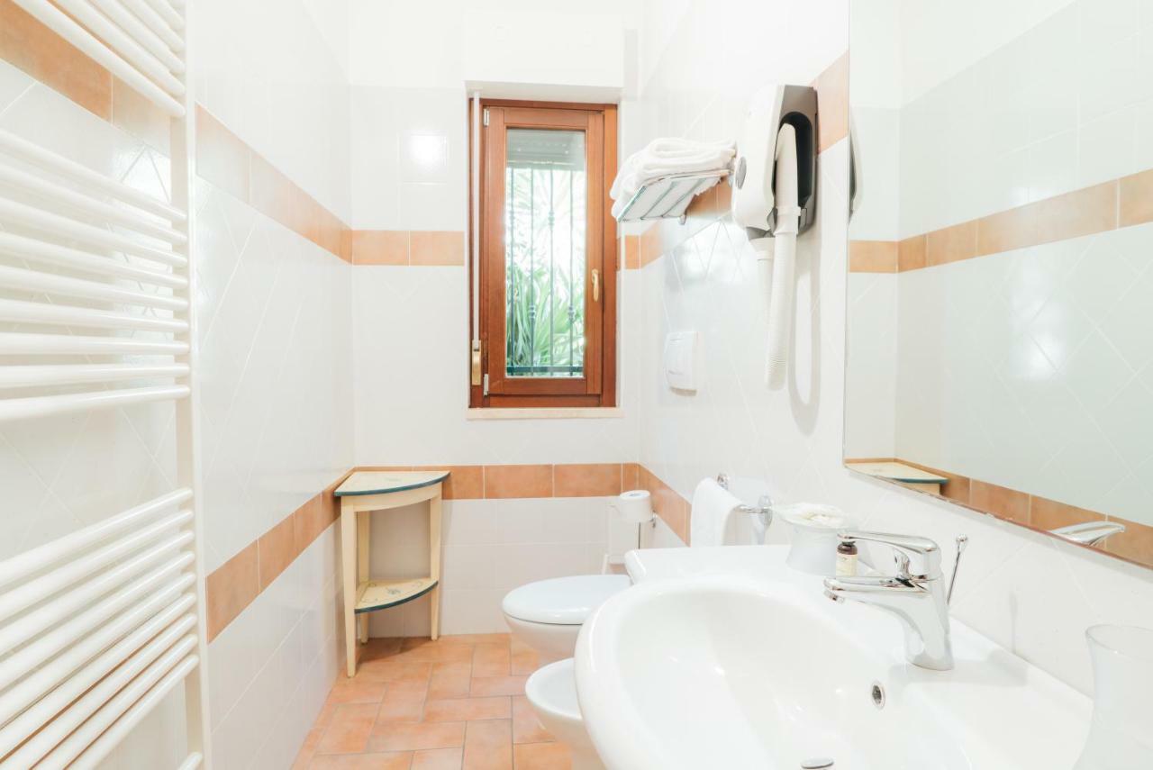 Bed and Breakfast Country Club Sport Alba Adriatica Esterno foto
