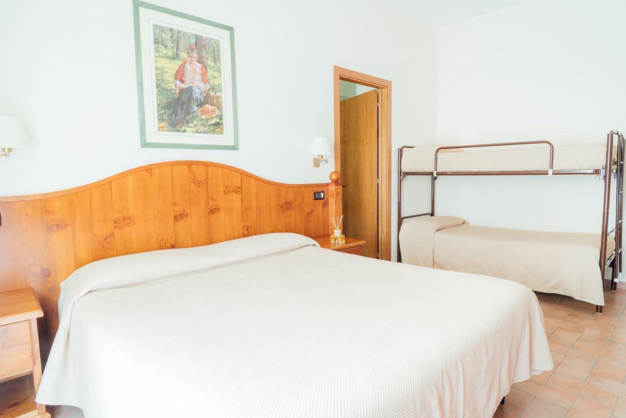 Bed and Breakfast Country Club Sport Alba Adriatica Esterno foto